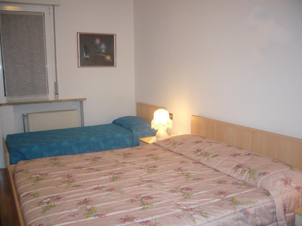 Bed & Breakfast "Il Cardo" トルメッツォ 部屋 写真