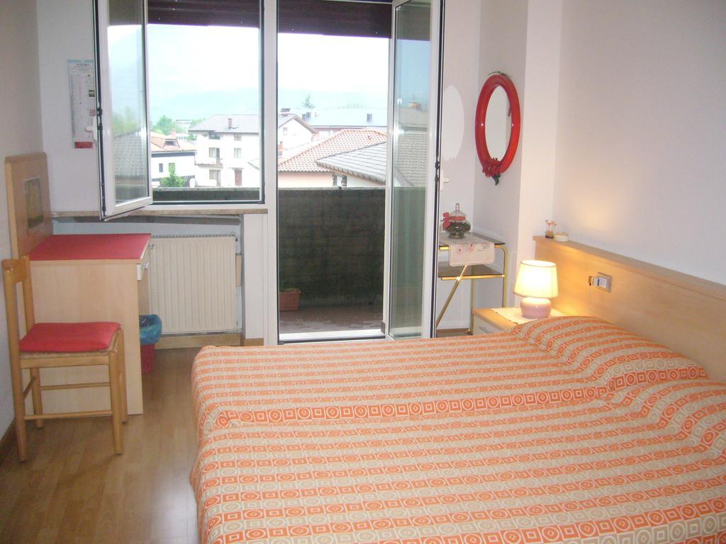 Bed & Breakfast "Il Cardo" トルメッツォ 部屋 写真
